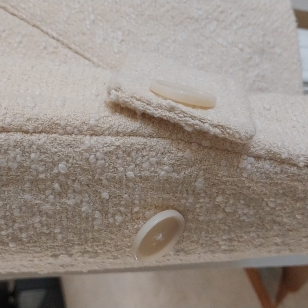 Woman's Jacket - Picture 2 of 10